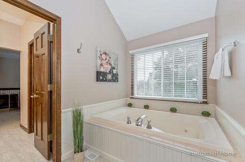 555 Longfellow Dr, Wheaton, IL 60189 photo 16