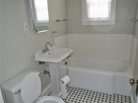 415 E Chamberlin St, Dixon, IL 61021 photo 10