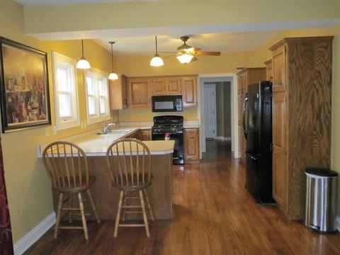 415 E Chamberlin St, Dixon, IL 61021 photo 4