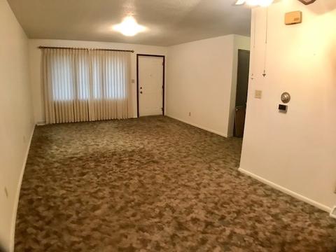 929 Pinecrest Dr, Rantoul, IL 61866 photo 2