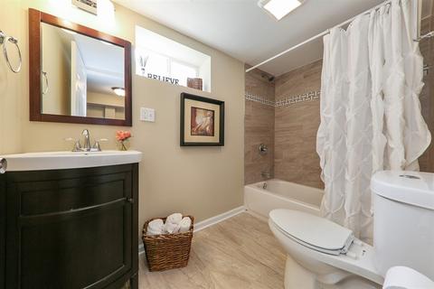 404 Crescent St, Wheaton, IL 60187 photo 14