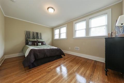 404 Crescent St, Wheaton, IL 60187 photo 11