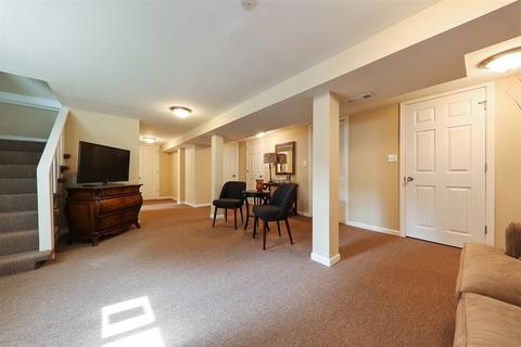404 Crescent St, Wheaton, IL 60187 photo 13