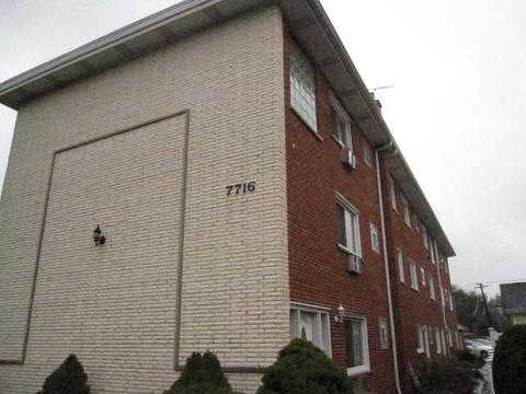 7716 Ogden Ave #1M, Lyons, IL 60534 photo 1