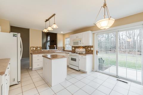 2754 Packford Ln, Aurora, IL 60502 photo 11