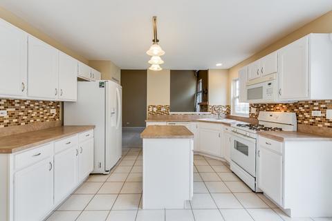 2754 Packford Ln, Aurora, IL 60502 photo 12