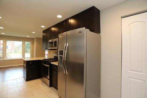 8930 Forestview Rd, Evanston, IL 60203 photo 3
