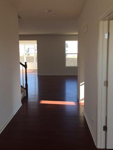 1326 Turfway Ln, Bartlett, IL 60103 photo 2