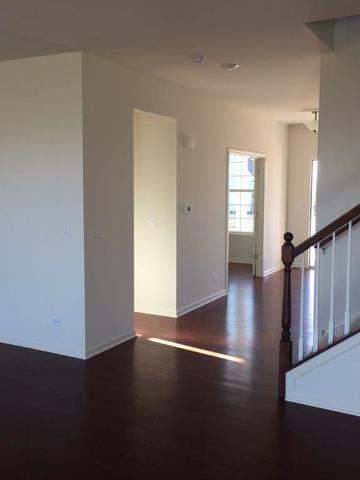 1326 Turfway Ln, Bartlett, IL 60103 photo 3