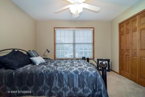 1244 Hunters Rdg E, Hoffman Estates, IL 60192 photo 14