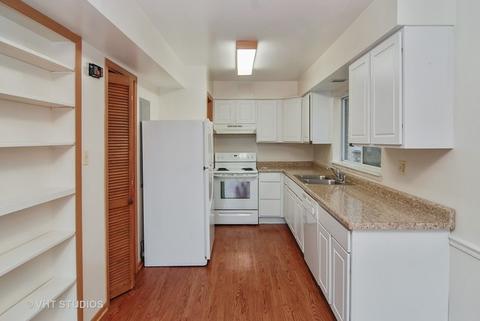 8703 Circle Dr, Brookfield, IL 60513 photo 3