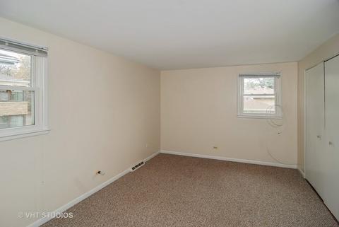 8703 Circle Dr, Brookfield, IL 60513 photo 5