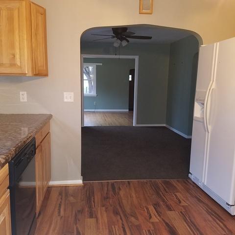 617 E 4th St, Dixon, IL 61021 photo 6