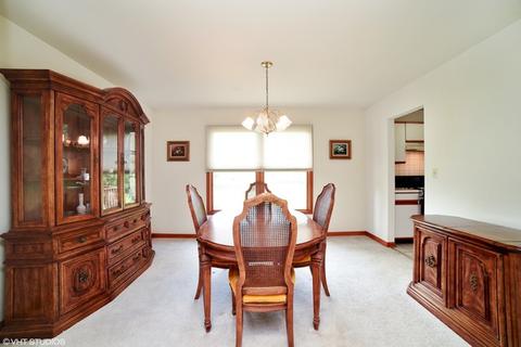 285 Windsor Dr, Bartlett, IL 60103 photo 9