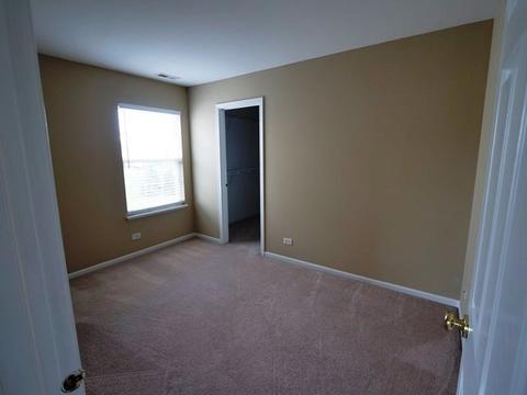 657 Biltmore Dr, Bartlett, IL 60103 photo 11