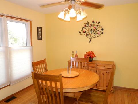 1020 W Firestone Dr, Hoffman Estates, IL 60192 photo 8