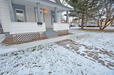 17 E Park St, Plano, IL 60545 photo 3