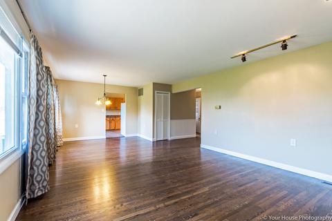 4310 Front Royal Dr, Mchenry, IL 60050 photo 8