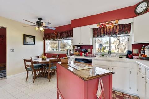 613 Lisa Rd, West Dundee, IL 60118 photo 10