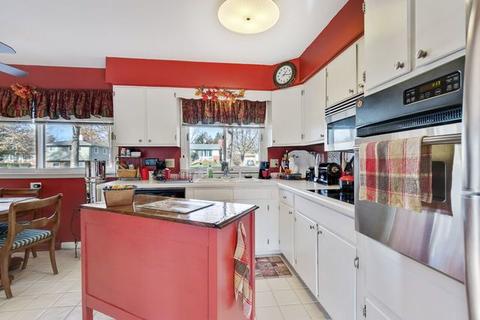 613 Lisa Rd, West Dundee, IL 60118 photo 5