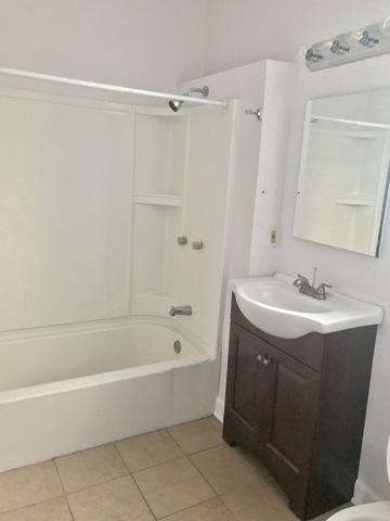 225 Beach St, Aurora, IL 60505 photo 9