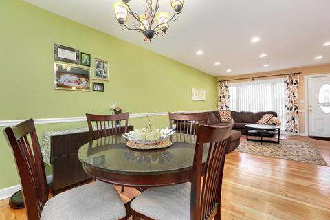 95 Bode Rd, Hoffman Estates, IL 60169 photo 10