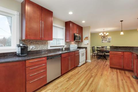 95 Bode Rd, Hoffman Estates, IL 60169 photo 14