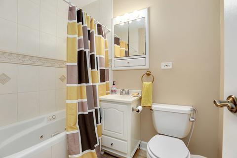 95 Bode Rd, Hoffman Estates, IL 60169 photo 17