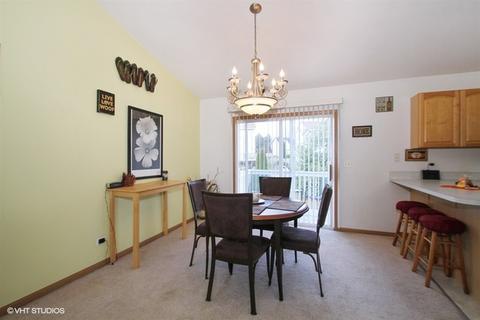 1008 Shawnee Ct, Harvard, IL 60033 photo 4