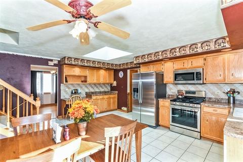 17038 Danielle Ct, Oak Forest, IL 60452 photo 4