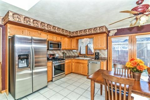 17038 Danielle Ct, Oak Forest, IL 60452 photo 5