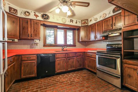 244 E Irving Park Rd, Roselle, IL 60172 photo 5
