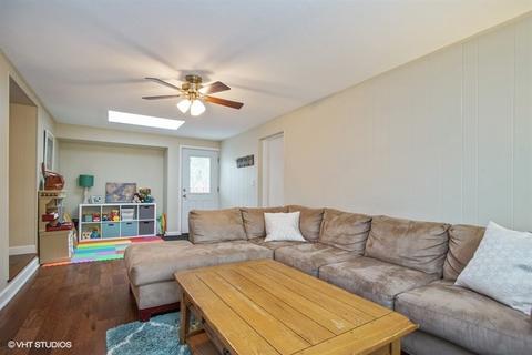 903 Evergreen Ave, Mount Prospect, IL 60056 photo 10