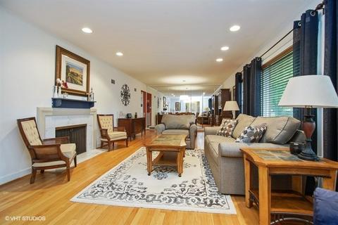 903 Evergreen Ave, Mount Prospect, IL 60056 photo 2