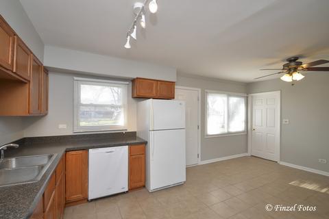 175 Maricopa Ln, Hoffman Estates, IL 60169 photo 4