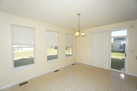 2000 Bluemist Dr, Aurora, IL 60504 photo 7