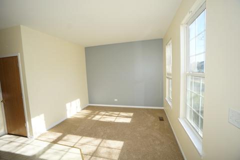 2000 Bluemist Dr, Aurora, IL 60504 photo 3