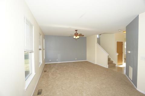 2000 Bluemist Dr, Aurora, IL 60504 photo 4