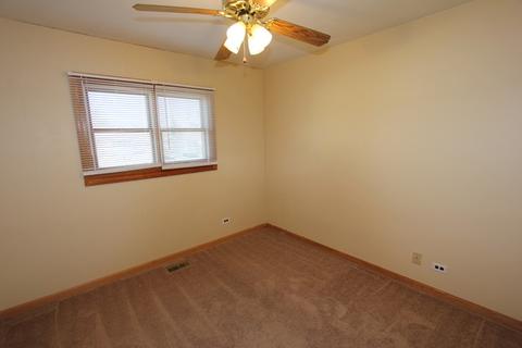 445 Aberdeen St, Hoffman Estates, IL 60169 photo 7