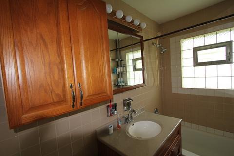 445 Aberdeen St, Hoffman Estates, IL 60169 photo 10