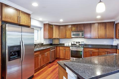 715 Byron Ct, Deerfield, IL 60015 photo 4