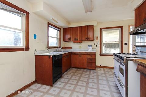 230 Thomas St, Cary, IL 60013 photo 3