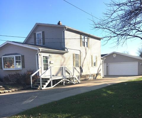 2314 Main St, Peru, IL 61354 photo 1