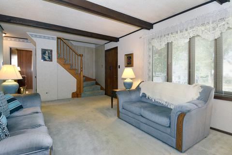 3800 Bobwhite Ln, Rolling Meadows, IL 60008 photo 3