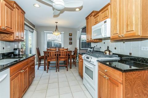 111 S Elroy Ave, Bartlett, IL 60103 photo 7