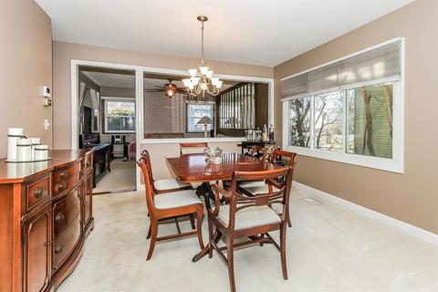 111 S Elroy Ave, Bartlett, IL 60103 photo 5