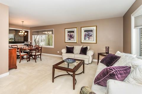 111 S Elroy Ave, Bartlett, IL 60103 photo 2