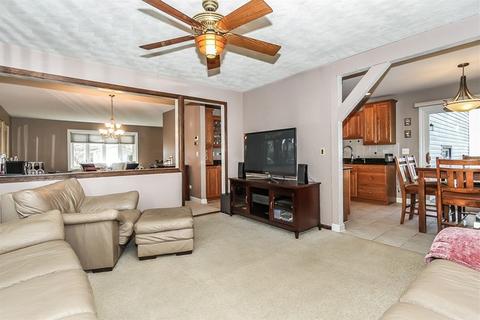 111 S Elroy Ave, Bartlett, IL 60103 photo 12