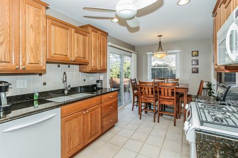 111 S Elroy Ave, Bartlett, IL 60103 photo 6