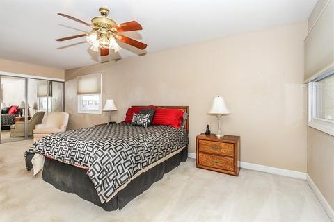 111 S Elroy Ave, Bartlett, IL 60103 photo 14